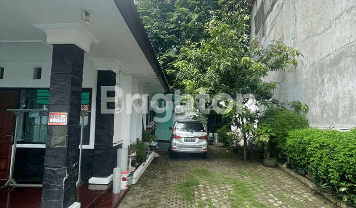 RUMAH STRATEGIS LANGKA COCOK USAHA DEKAT GANDARIA CITY MALL KEBAYORAN LAMA JAKARTA SELATAN 2