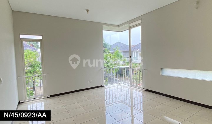 Rumah Bagus Terawat Di Kota Baru Parahyangan 1