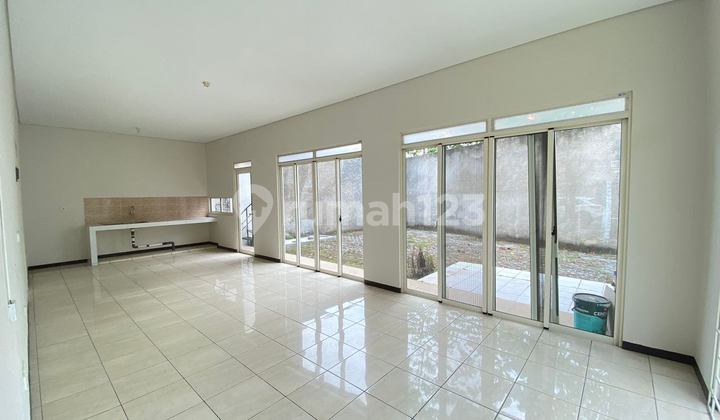 Rumah Bagus Terawat Di Kota Baru Parahyangan 2