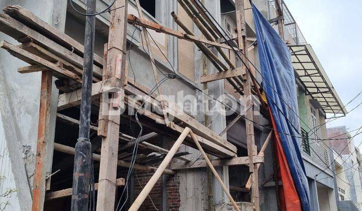 RUMAH BARU TANJUNG DUREN SELATAN JAKARTA BARAT ON PROGRESS 3 LANTAI 1