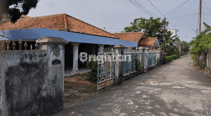 RUMAH BESAR, TANAH LUAS, DI KALIDONI, JL RW MONGINSIDI 2