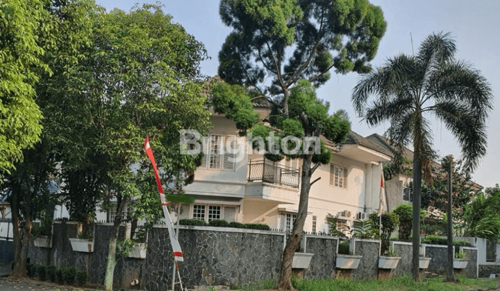 RUMAH KLASIK TERAWAT DALAM KOMPLEK BUKIT CINERE INDAH DEPOK 2