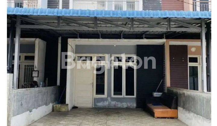 RUMAH KOMPLEK  STRATEGIS 2 1/2 TINGKAT DI SUNGGAL 1