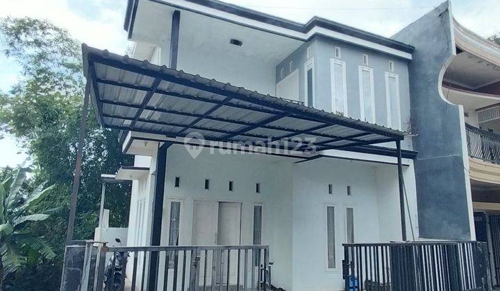 CEPAT RUMAH 2 LANTAI CANTIK & BAGUS SIAP HUNI MODERN HARGA TERJANGKAU 1