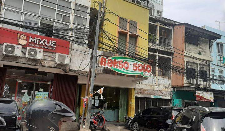 Di  Ruko Premium, Jalan Mangga Besar Raya, perempatan Olimo Jakarta Barat 1