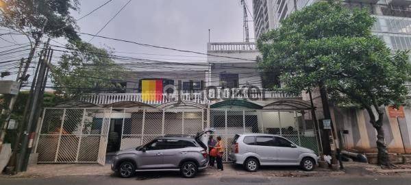 Rumah 2 Lantai di pinggir jalan raya dekat mall kokas jaksel 1