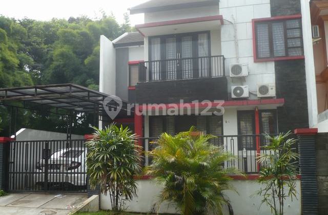 RUMAH STRATEGIS, DEKAT SEKOLAH AL - AZHAR DAN TAMAN KOTA 1, TENGAH KOTA, RAPIH, HARGA BAGUS, SIAP HUNI, PUSPITA LOKA - BSD CITY