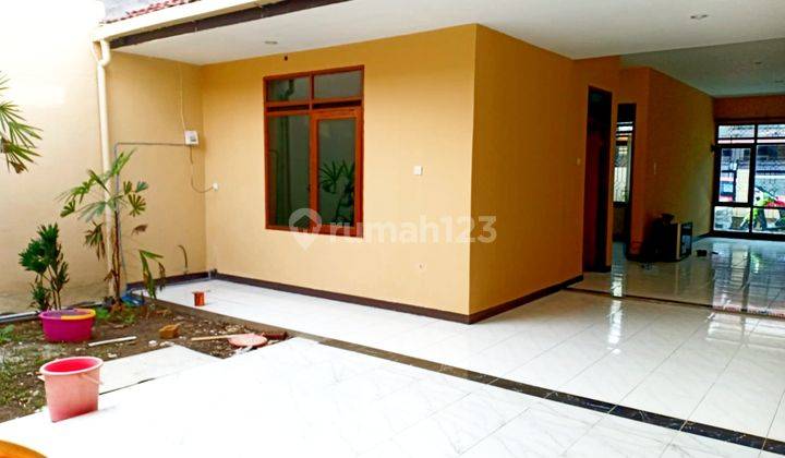 RUMAH MINIMALIS MODERN BESAR MURAH ADA TAMAN DI BELAKANG RUMAH ~ TAMAN HOLIS INDAH 1 2