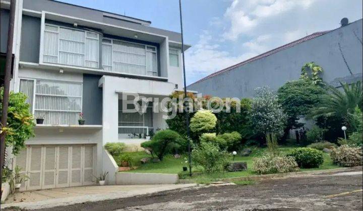 RUMAH SIAP HUNI FULL FURNISH DAN PRIVATE POOL JAGAKARSA 1