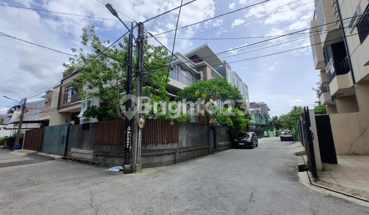 Rumah Huk di Taman Ratu Keren Minimalis Modern Semi Furnish Bebas Banjir Rumah Huk di Taman Ratu Keren Minimalis Modern Semi Furnish Bebas Banjir