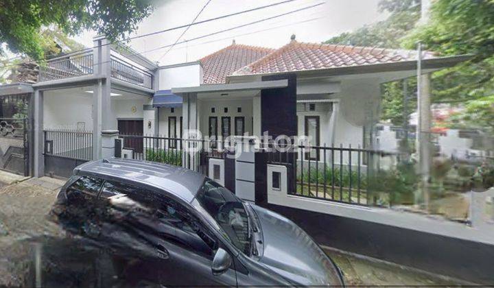 Rumah 1, 5 lantai luas posisi hook di Suhat 2