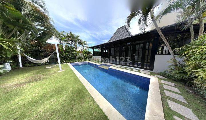 Leasehold - Seaside Serenity Discover Exquisite Living in Our Joglo Villa Canggu 1