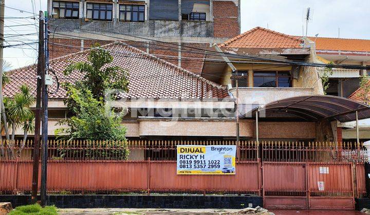 Rumah Pusat Kota Lokasi Strategis Jalan Ketupa - Surabaya Pusat 1