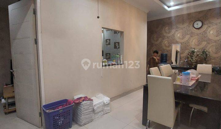 Rumah Rapih dan Apik, Furnished siap huni di Graha Raya Bintaro 2