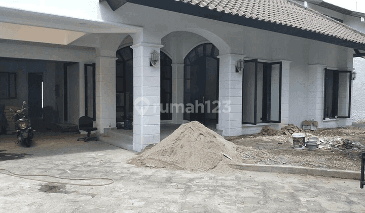 Rumah Brand New Dengan Swimming Pool Di Permata Hijau 2