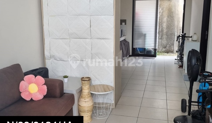 Rumah Satu Lantai Di Kota Baru Parahyangan Hadap Selatan