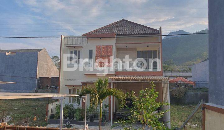 Rumah full furnished siap huni pusat kota Batu 1