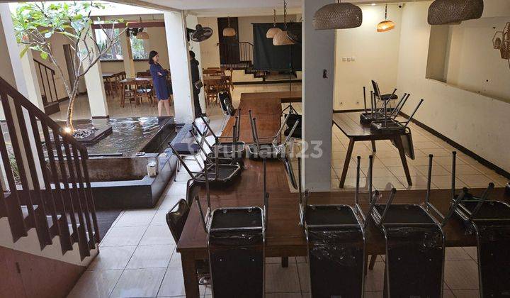 Bangunan 2 Lantai Cocok Untuk Usaha Cafe / Kantor 1