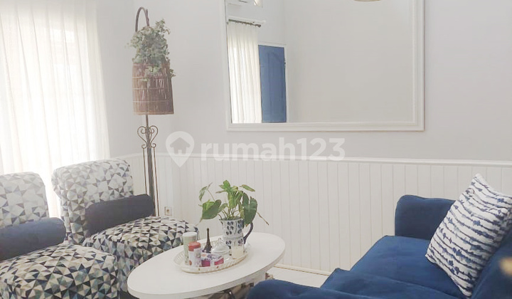 Ready-to-Live House, Price 2 Billion with 120m² Land, located in Puri Bintaro. Ready-to-Live House, Price 2 Billion with 120m² Land, located in Puri Bintaro.