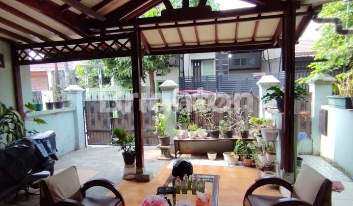 Second-hand house in Villa Tomang Tangerang