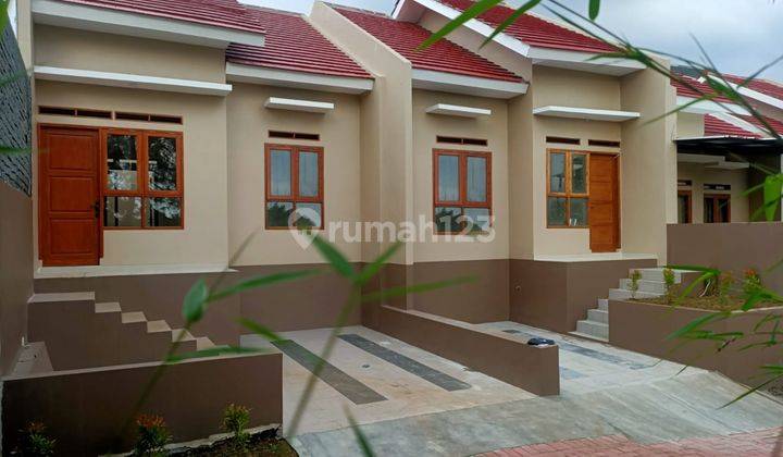 Rumah Baru Siap Huni di Puncak Sariwangi Asri Bandung Utara Banyak Bonusnya  (canopy, water heater, TV TCL 32 inch, kitchen set, toren dll.) 1