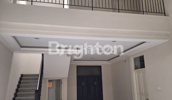 Rumah 2 lantai di Villa Bukit Mas cluster Mediterania, Surabaya Barat. Rumah 2 lantai di Villa Bukit Mas cluster Mediterania, Surabaya Barat.