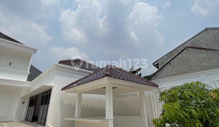 Di rumah mewah dalam town house diThe Residence Ciganjur Jagakarsa jakarta selatan Di rumah mewah dalam town house diThe Residence Ciganjur Jagakarsa jakarta selatan