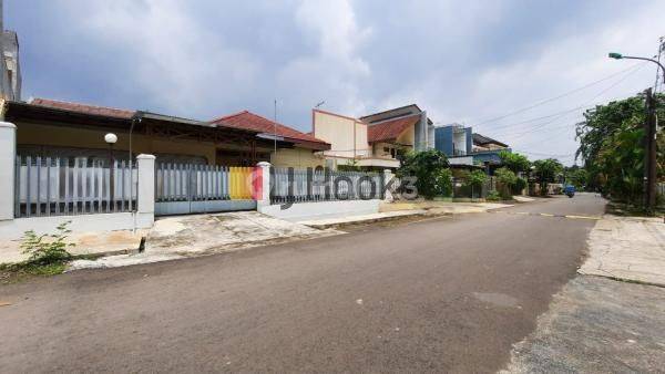 Rumah SHM Lokasi Strategis di Pondok Bambu Jakarta Timur 1