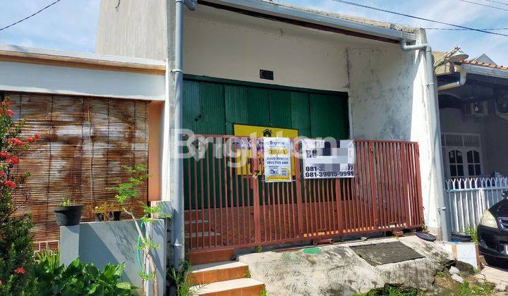 RUMAH TINGGAL DI LINGKUNGAN PERUMAHAN SEMARANG TIMUR 1