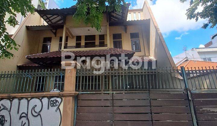 RUMAH 2 LANTAI NOL JALAN RAYA KEMBAR, TENGAH KOTA, STRATEGIS DEKAT UBAYA 1