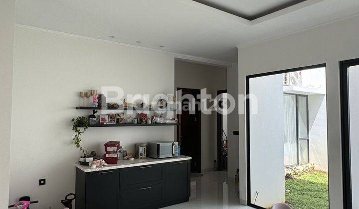 RUMAH CANTIK TERAWAT SEMI FURNISHED SUVARNA SUTERA 2