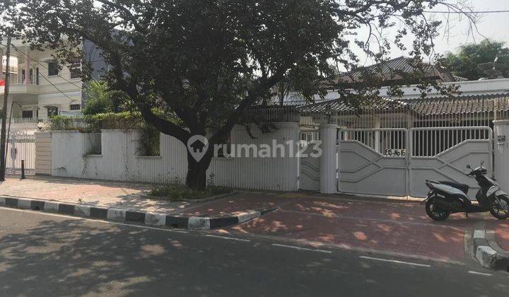 Rumah Murah 2 Lantai Harga NJOP Hadap Danau Sunter** 2