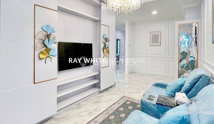 Rumah  Modern 3 Lantai Full Renovasi Dekat Toll POndok Indah Jakarta Selatan 2