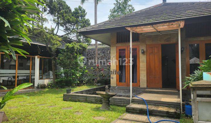 Rumah satu lantai di Jalan utama Arcamanik cocok untuk usaha 1