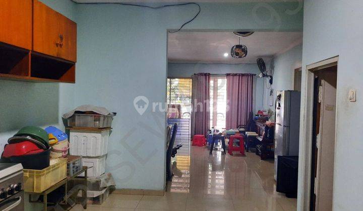 RUMAH 2,5 LANTAI SIAP HUNI DIDALAM KOMPEK PERUMAHAN KALIDERES 2