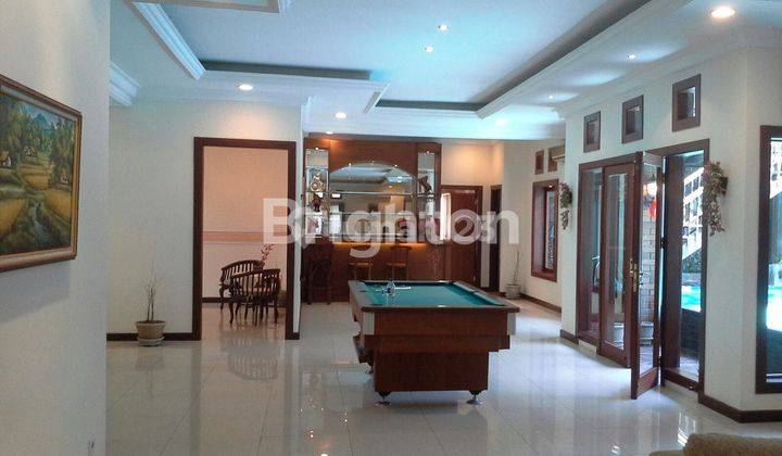 Balikpapan Baru Rumah Mewah Dalam Cluster Kolam Renang Full Furnish 1