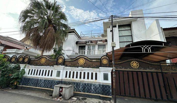 Rumah bagus siap huni di tebet jakarta 1