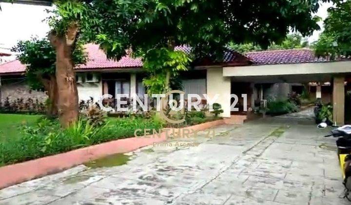 Rumah Luas Asri Ada Swimming Pool  Di Area Kemang Jakarta 2