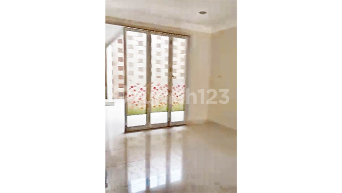 House in Perum Alam Raya, Benda Tangerang, Size 10x25m² 2