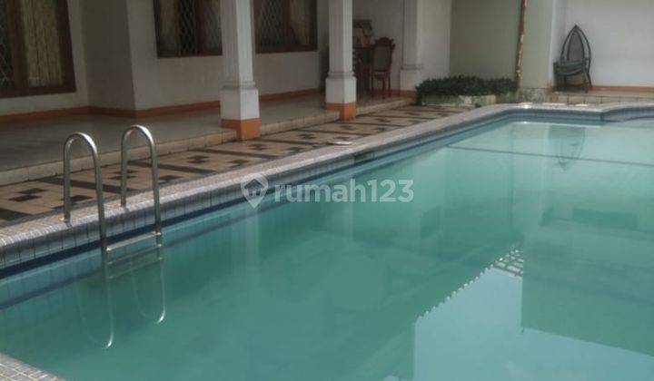 Rumah Halaman Luas Ada Swimingpool Strategis Cilandak JakSel 1