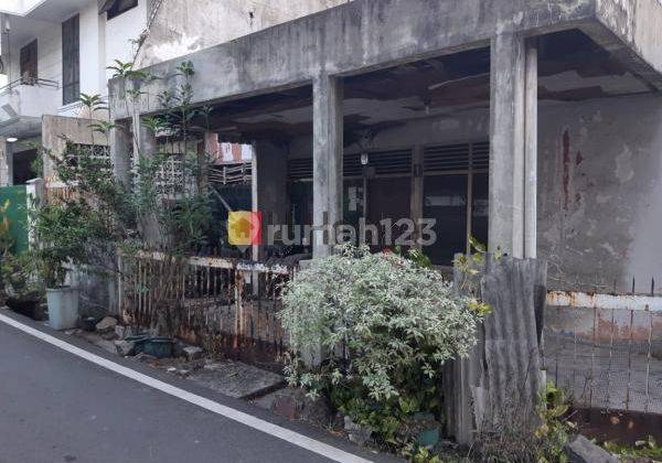 RUMAH TUA Luas 144 m2 di Cideng Jakarta Pusat. 1