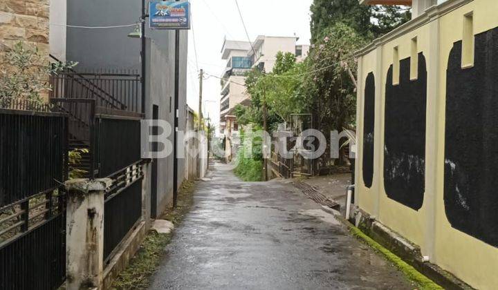 Rumah plus penginapan per kamar di belakang hotel Aston kota Batu 2