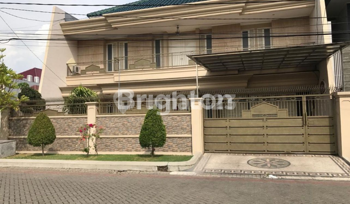 RUMAH ARAYA GALAXY BUMI PERMAI SURABAYA TERAWAT  LEBAR 15M2