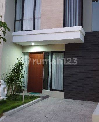 RUMAH  NORTH WEST LAKE CITRALAND SURABAYA BARAT FULL FURNISHED (MG) 1