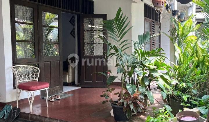 Rumah Asri Lokasi Strategis di Sektor 3 Bintaro Jaya Rumah Asri Lokasi Strategis di Sektor 3 Bintaro Jaya