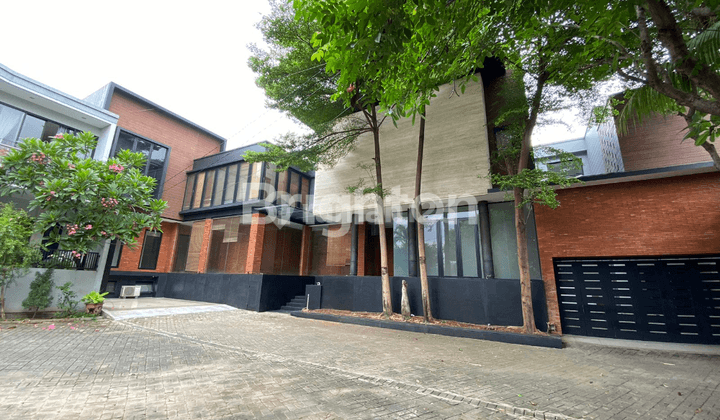 Rumah Mewah Modern Dekat Senayan Kebayoran Lama Jakarta Selatan 1