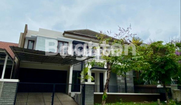 RUMAH NYAMAN DAN TERFAVORIT DI GRAHA FAMILI SURABAYA BARAT