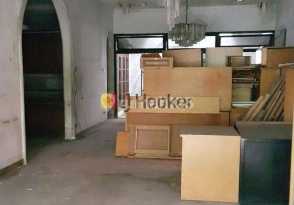 RUMAH Lokasi Strategis dekat Mall Taman Anggrek di Tomang Jakarta Barat 2