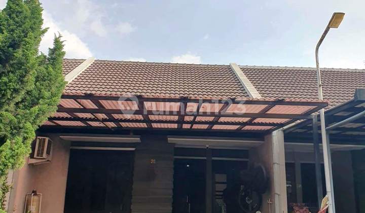 Rumah Nyaman Semi Furnished Di Singgasana Pradana