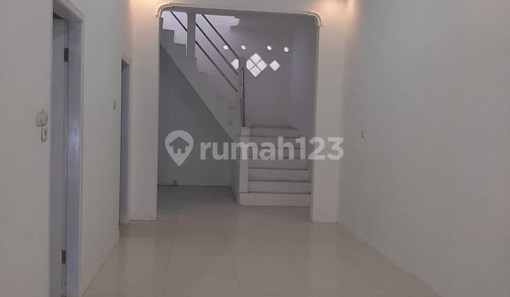 Rumah Cantik Minimalis Di Taman Kopo Indah 2 Patung Kuda